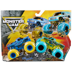Monster Jam Trucks Blue Thunder vs. Bad News travels fast Набор машинок Вне
