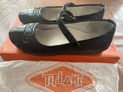 Чёрные туфли в школу Tiflani 34 размер