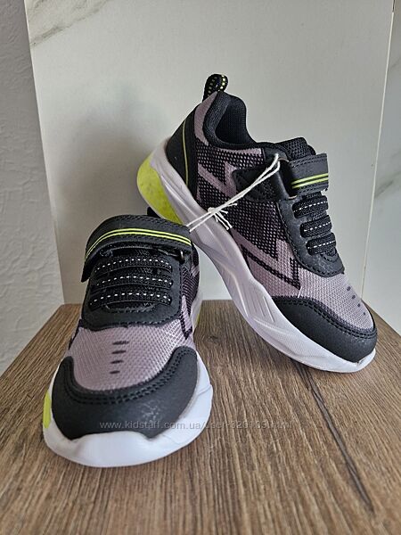 Кросівки Lily & Dan.