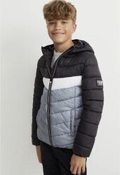 Фірмова демісезонна куртка C&A - стан нової