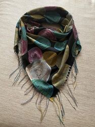 Новый красивый женский платок