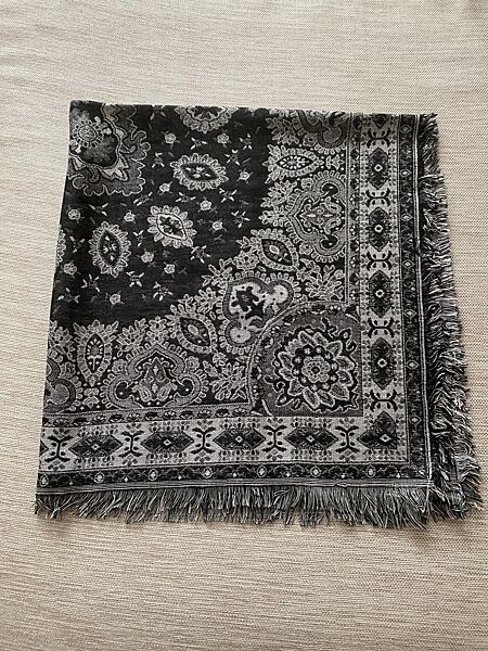 Красивые платки, шарфы, палантины в наличии, новые