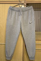 Спортивные трикотажные штаны на флисе, джоггеры Nike Sportswear Club Fleece 