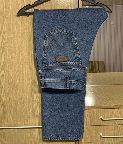 Джинсы Wrangler Regular Medium STW. Оригинал.