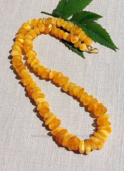 Елегантне матове світле янтарне кольє, ожерелье из светлого желтого янтаря