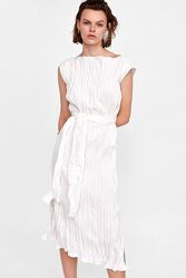Белое жатое платье с поясом Zara