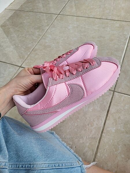 Nike Cortez, багато кольорів 