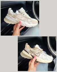 Чоловічі та Жіночі кросівки Nike V2K Run