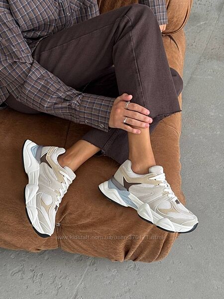 Стильні бежеві Кросівки 