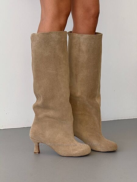 Демі чоботи з мякою живою халявою та розслабленим силуетом