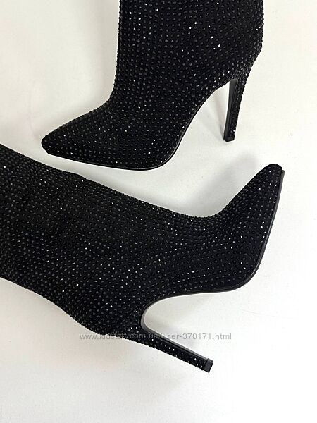 Замшеві чобітки всипані стразами, камінцями 