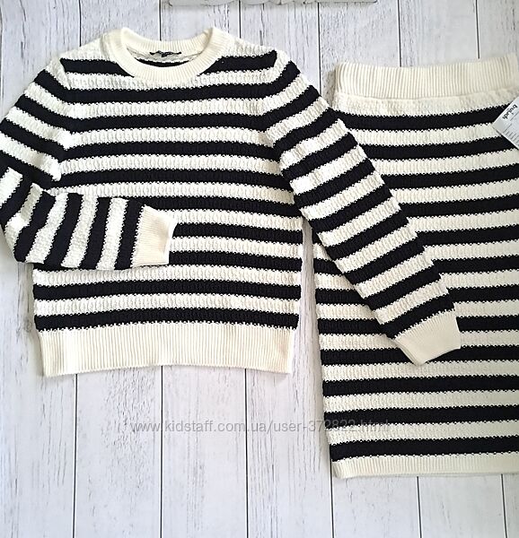 Костюм жіночий. Светр та спідничка