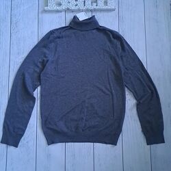 Гольф фірмовий від Bershka