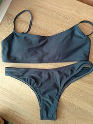 Красивый модный купальник 