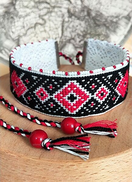 Вишуканий білий вишитий гердан чокер