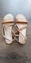 Босоніжки 37 розмір сандалі 
