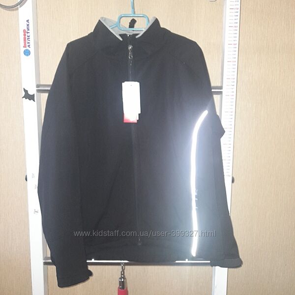 Куртка, вітровка, софтшел жіноча Clique р.50. Нова
