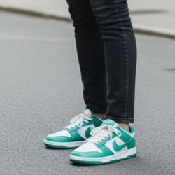 Жіночі кросівки, оригінальні, круті Nike, р.38,5