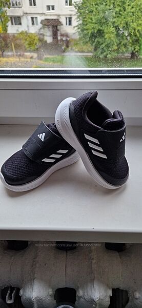 Кросівки Adidas 22 р