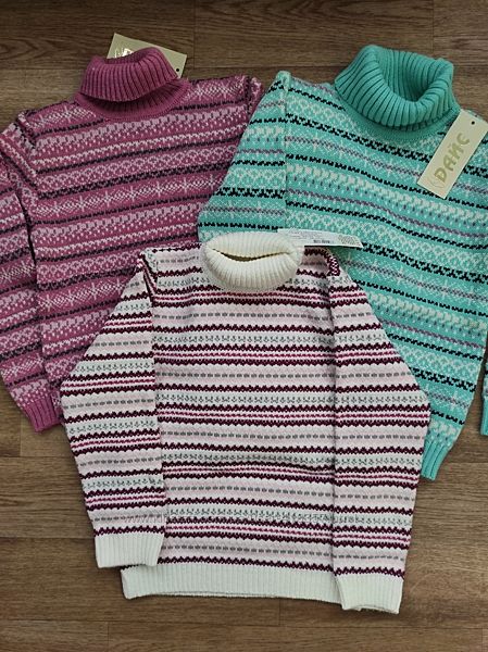 Шерстяные свитера для девочки в ассортименте от 92 до 134  