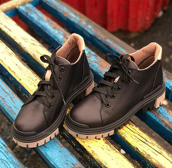 Стильные полуботинки на шнуровке - практичная удобнейшая модель