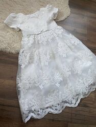 Білосніжна біла святкова мережевна сукня на 4-5-6 років