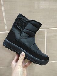 Дутіки короткі чорні жіночі зимові черевики