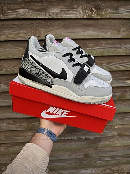 Кросівки чоловічі Nike Air Jordan Legacy 312 Low, сірі з білим
