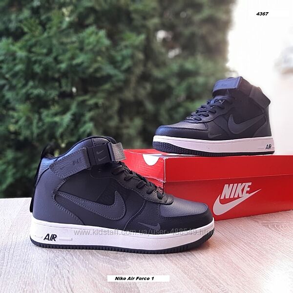 Зимові кросівки з хутром Nike Air Force 1 Mid 07 LV8 чорні на білій