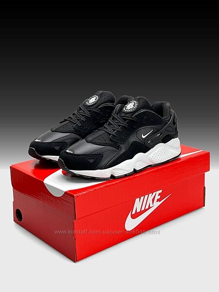 Кросівки жіночі Nike Air Huarache чорні з білим, замша/шкіра