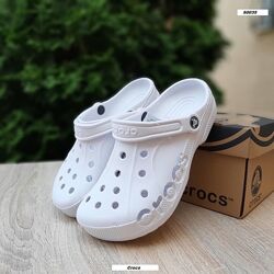 Крокси шльопанці жіночі Crocs білі
