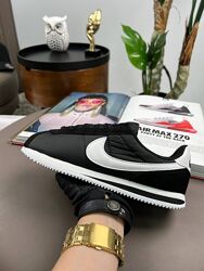 Кросівки чоловічі Nike Cortez чорні з білим