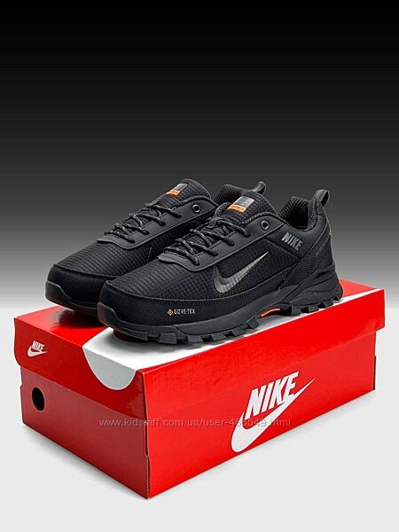 Зимові чоловічі кросівки термо Nike Rivah GTX чорний з оранжевим