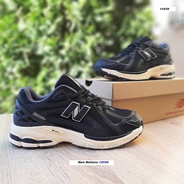 Кросівки чоловічі New Balance 1906R чорні на бежевій