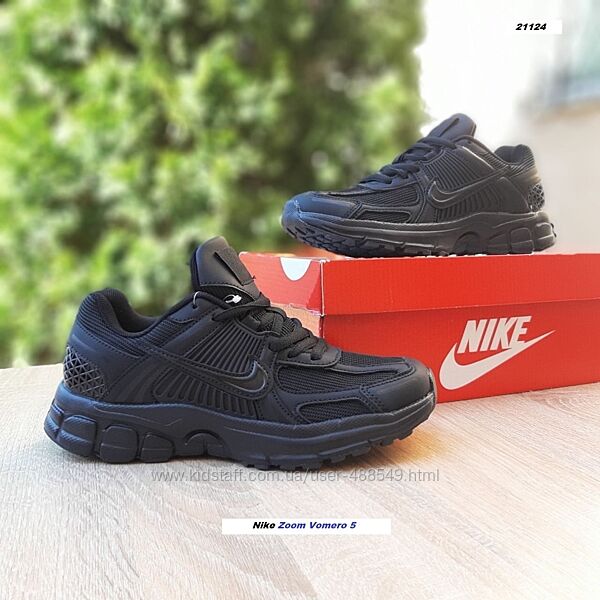 Кросівки жіночі Nike Zoom Vomero 5 чорні 