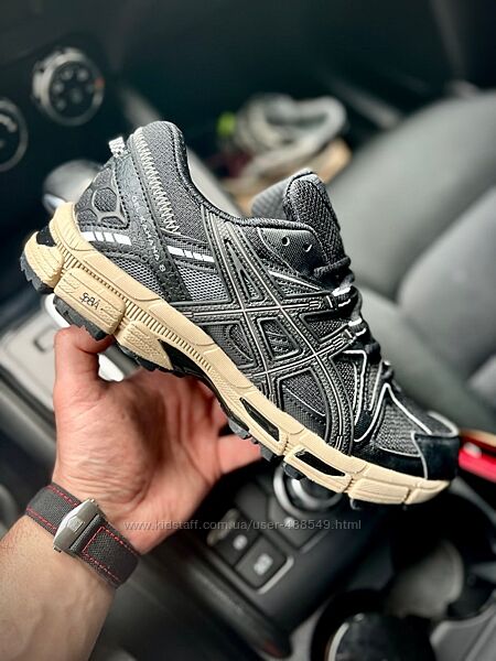 Кросівки чоловічі Asics Gel-Kahana 8 FL чорні з бежевим