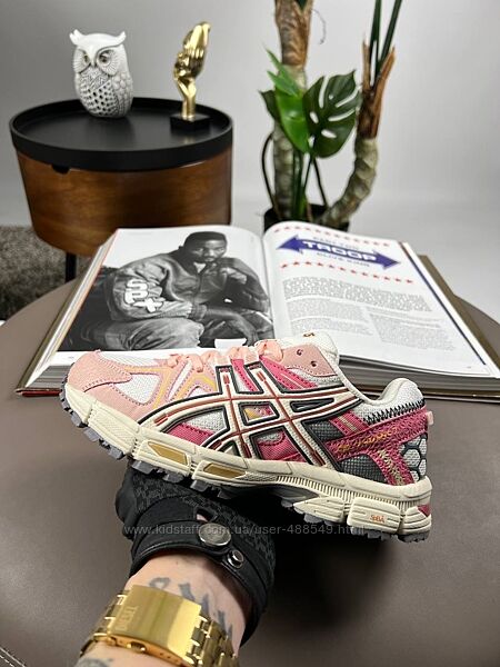 Кросівки жіночі ASICS Gel-Kahana 8 S Pink