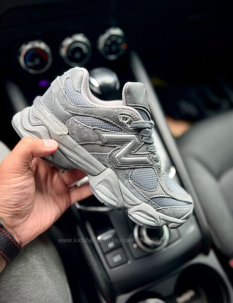 Кросівки жіночі New Balance 9060 grey, сірі замша/текстиль