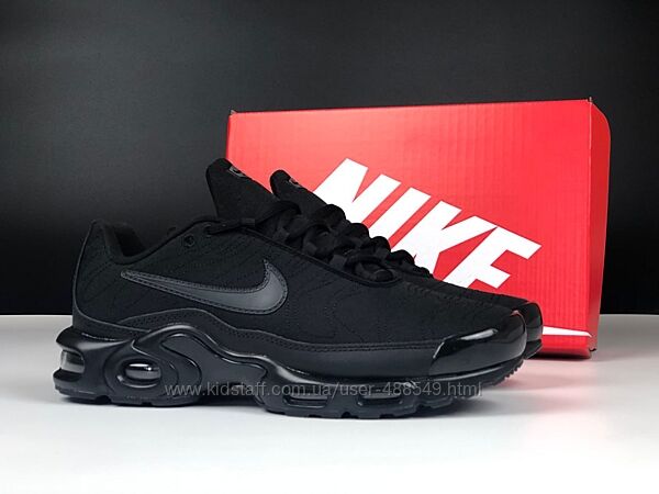 Кросівки чоловічі Nike Air Max Plus TN чорні 