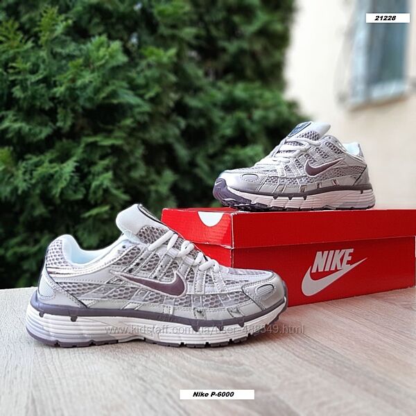 Кросівки жіночі Nike P-6000 білі з сріблом та бузковим 