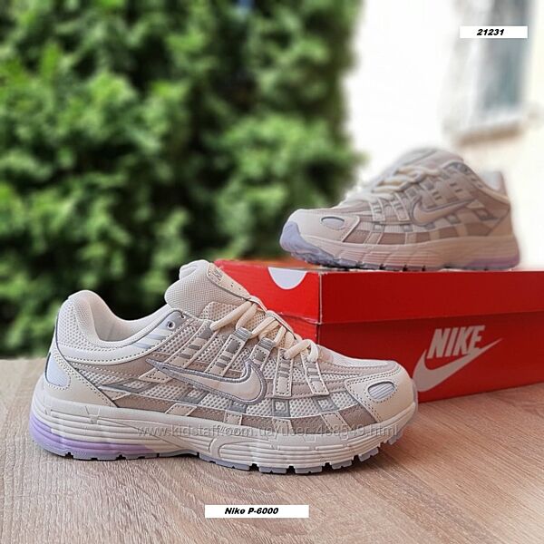 Кросівки жіночі Nike P-6000 бежеві