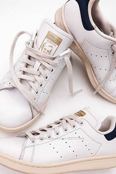 Женские кроссовки Адидас