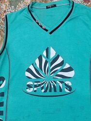 Стильная мужская футболка