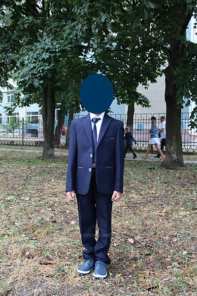 Костюм темно-синій на першокласника, бу, ріст 122