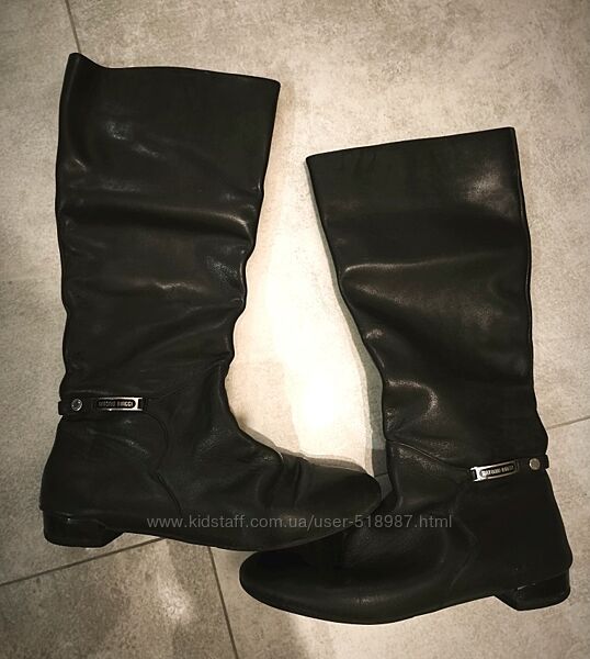 Зручні відмінної якості чобітки Antonio Biaggi, р. 38, шкіра