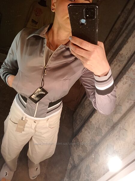 нарядні курточки Moschino