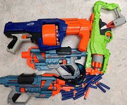 Чотири бластери, окуляри та кулі. Nerf, оригінал