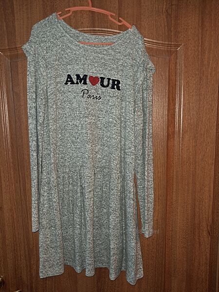 Платье на девочку12-14 лет