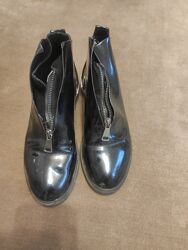 Лакові чоботи 38 р