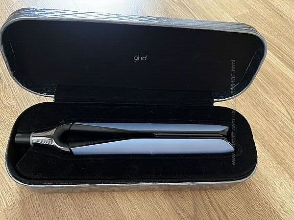 Професійний випрямляч в кейсі від GHD, Chronos.